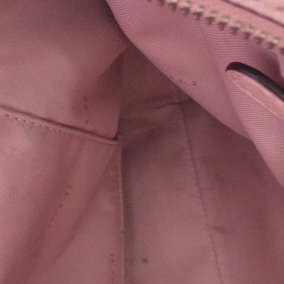 Women’s Coach Pebbled  leather tote . Silver tone  chain link handle. - Picture 6 of 16